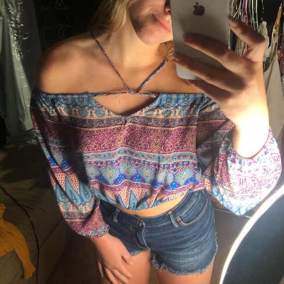 Unique top, from dillards!! - Picture 4 of 4